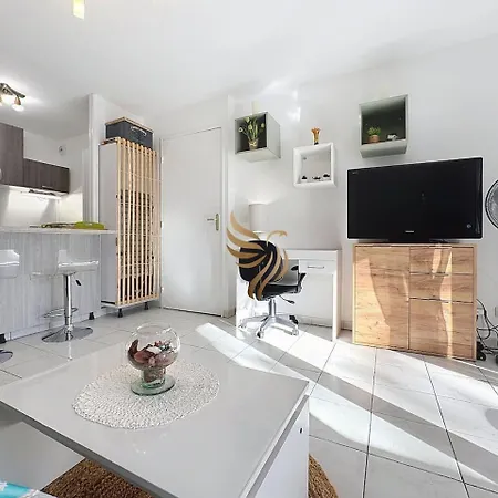 Apartment Bellahorizon T2-view Of Garden-terrace-park-wifi. Frejus