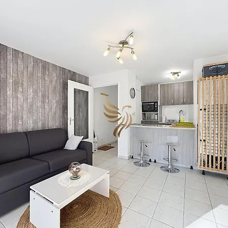 Bellahorizon T2-view Of Garden-terrace-park-wifi. Frejus