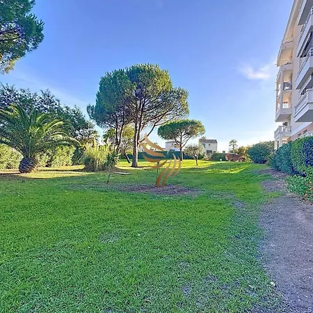 Bellahorizon T2-view Of Garden-terrace-park-wifi. *